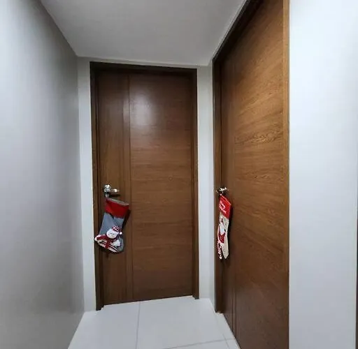 Eastwood Legrand 3 Eastwood City, Quezon *